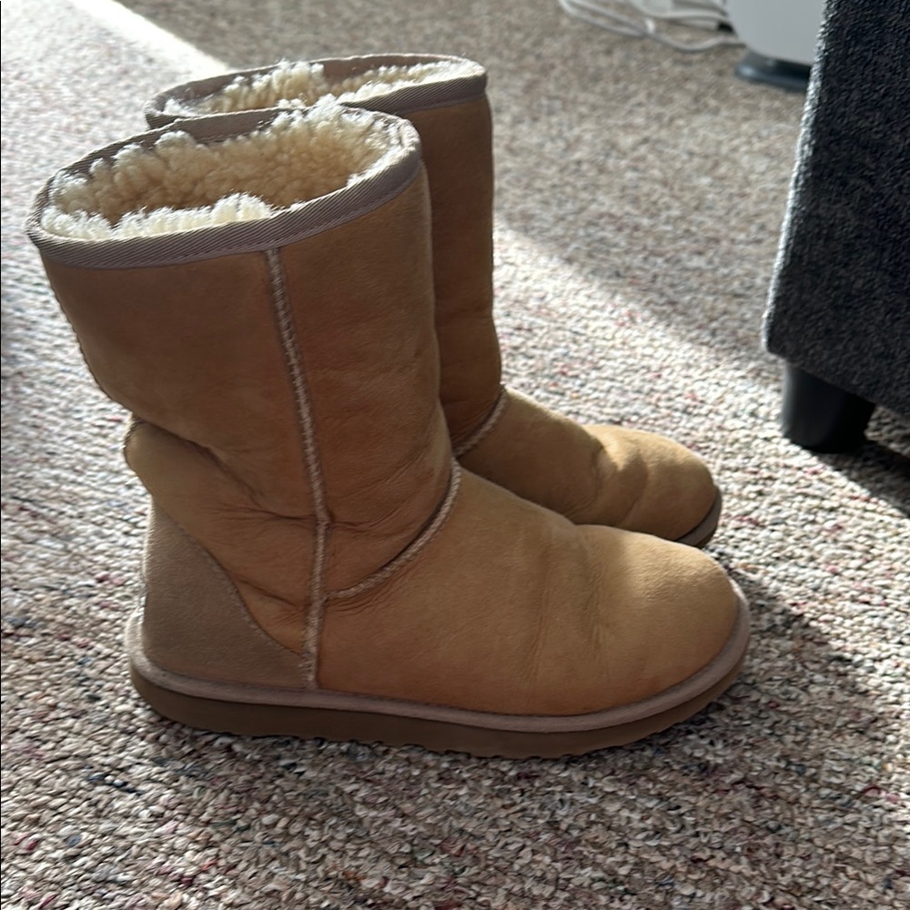 Women's Ugg Classic Short Boots- see photos
